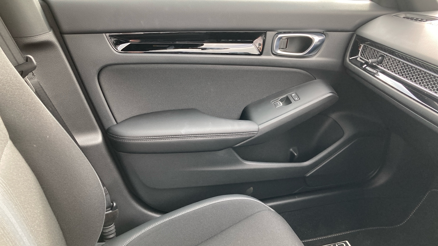 Used Honda Civic 2025 for sale - 76143100: Photo 28