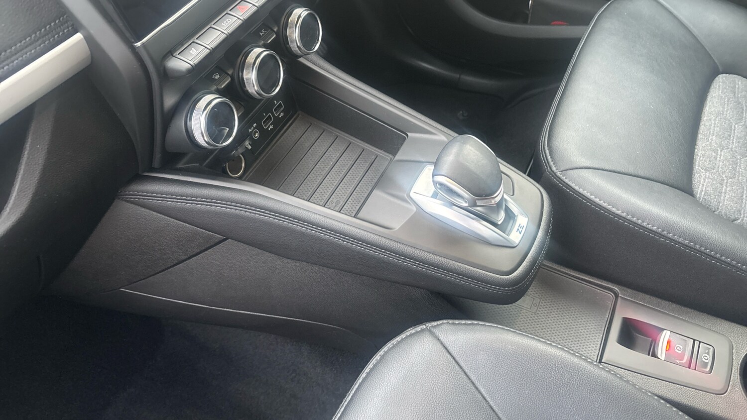 Used Renault Zoe 2022 for sale - 77198785: Photo 13