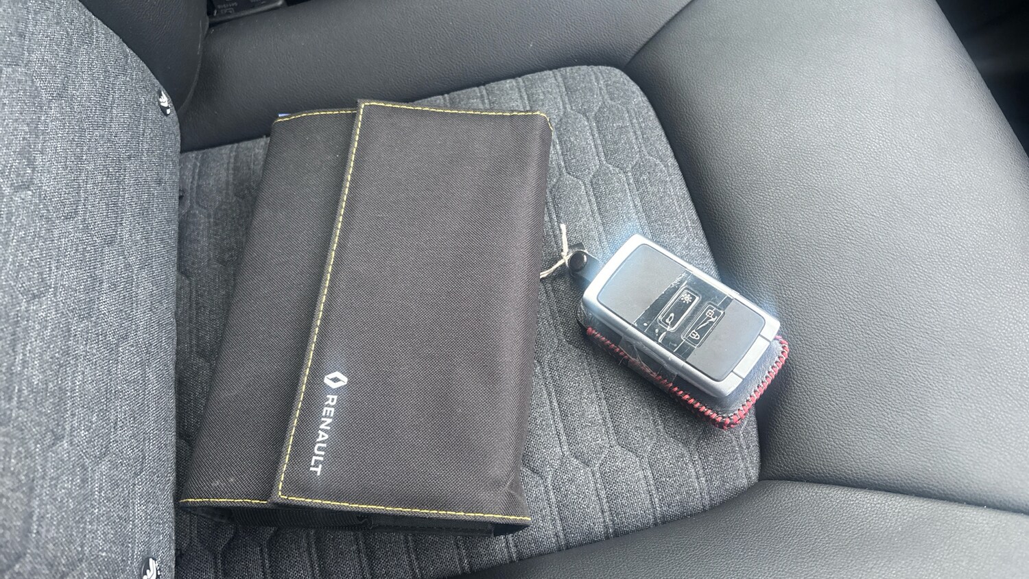 Used Renault Zoe 2022 for sale - 77198785: Photo 19