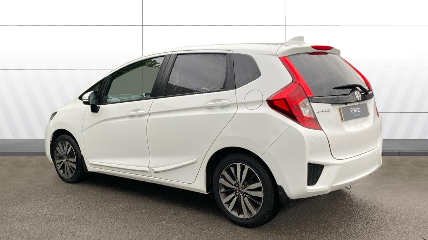 Used Honda Jazz 2015 for sale - 76957009: Photo 2