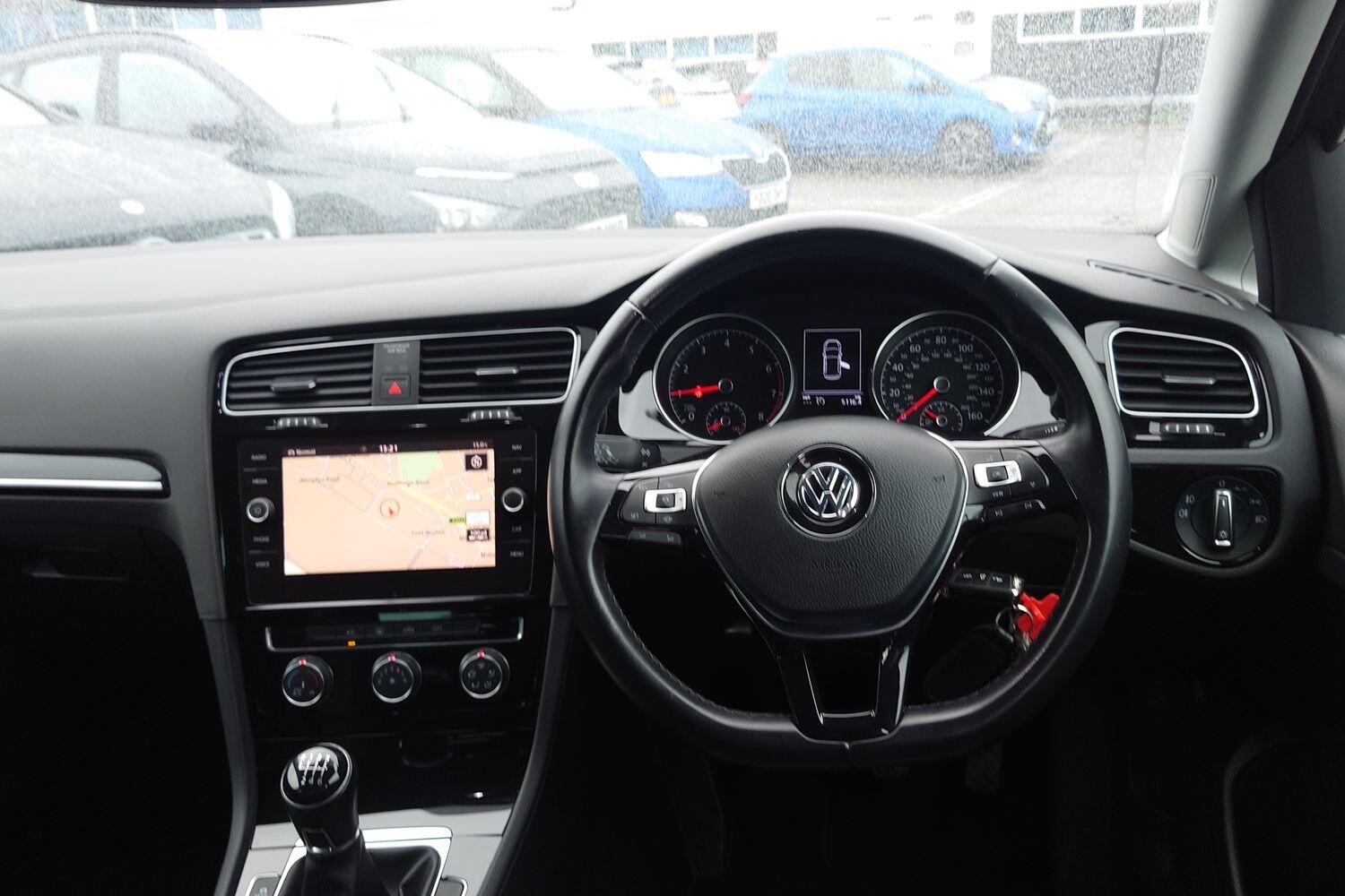 Used Volkswagen Golf 2018 for sale - 76731399: Photo 10