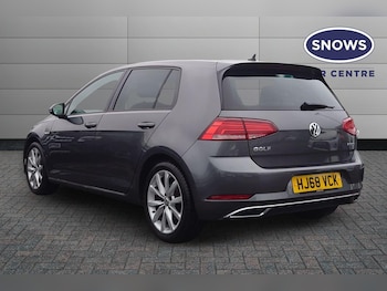 Used Volkswagen Golf 2018 for sale - 76731399: Photo