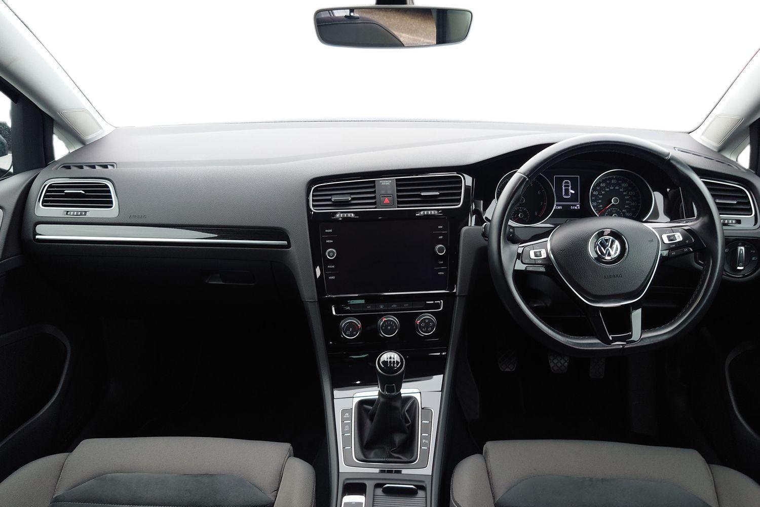 Used Volkswagen Golf 2018 for sale - 76731399: Photo 9