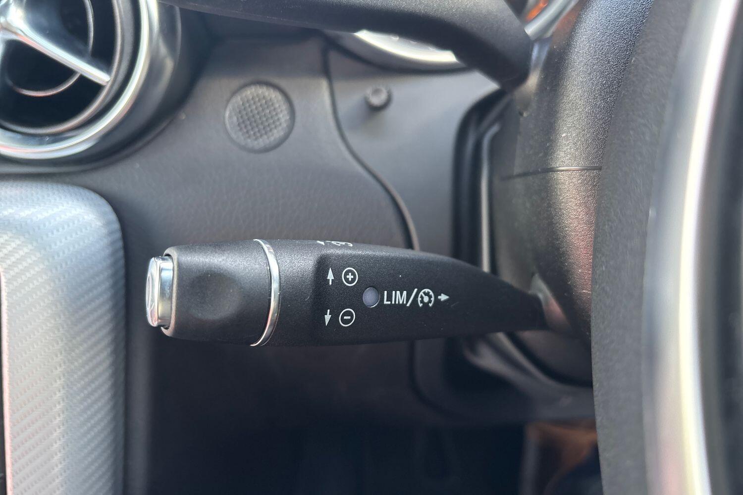 Used Mercedes-Benz SLC 2016 for sale - 77541945: Photo 23