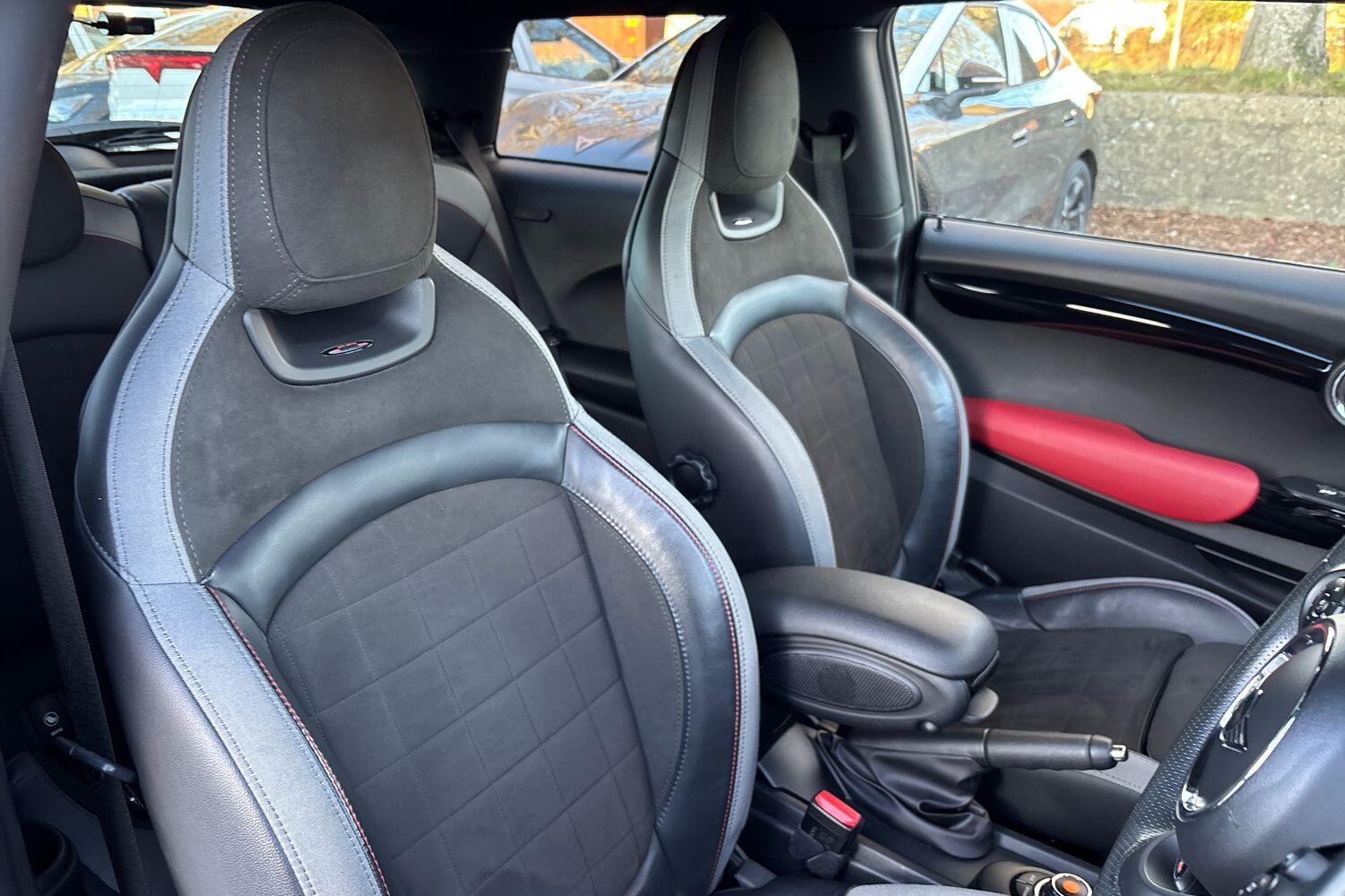 Used MINI Hatch 2019 for sale - 77110370: Photo 14