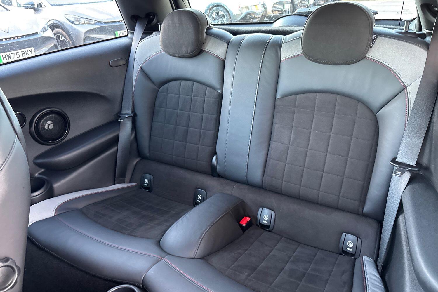 Used MINI Hatch 2019 for sale - 77110370: Photo 17