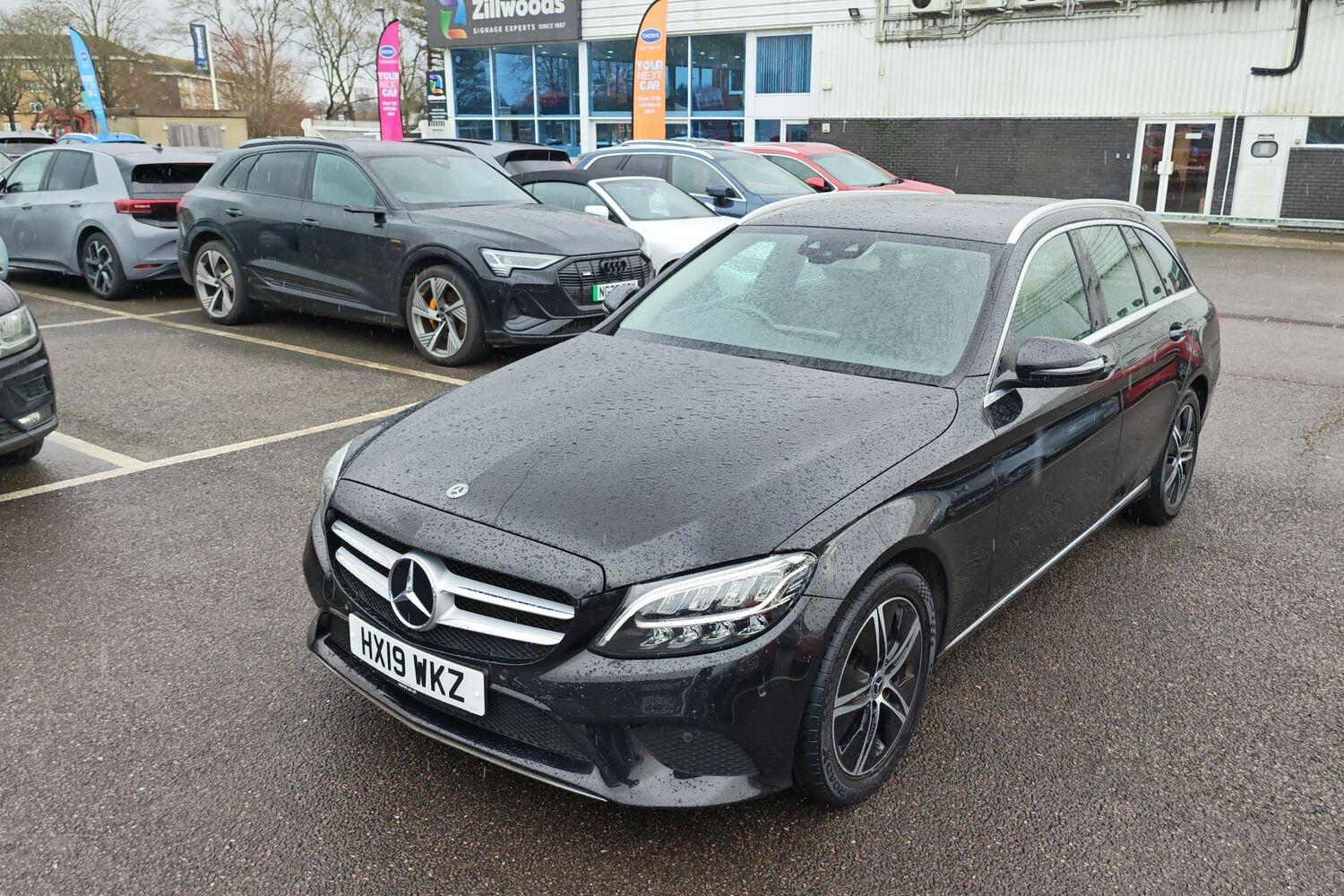 Used Mercedes-Benz C Class 2019 for sale - 77450588: Photo 3