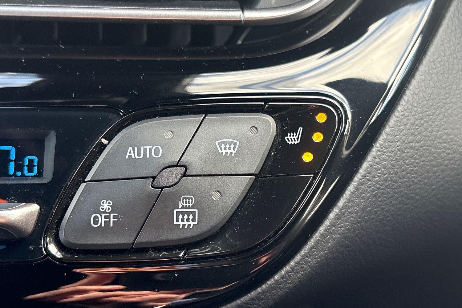 Used Toyota C-HR 2021 for sale - 78015185: Photo 25