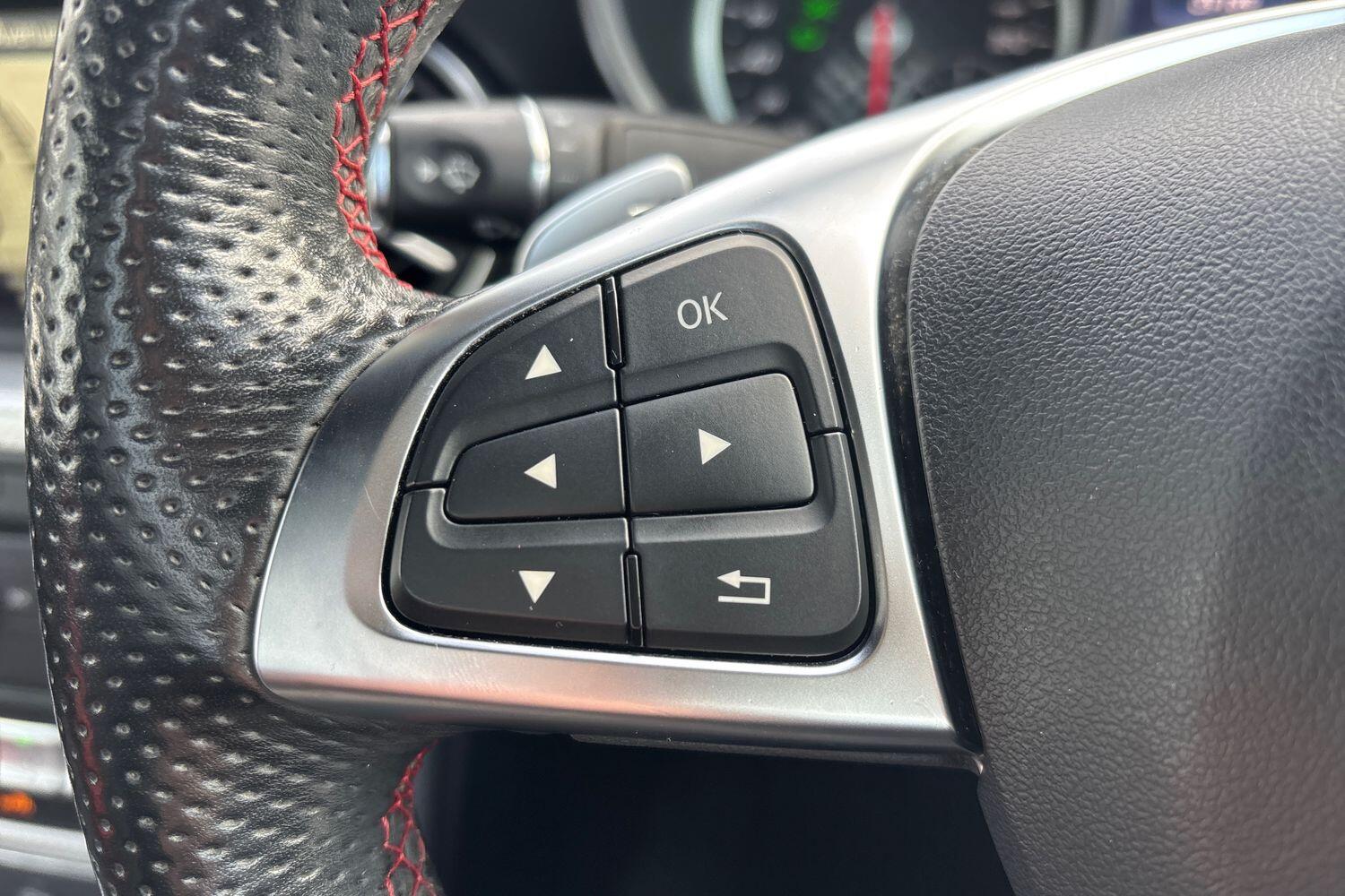 Used Mercedes-Benz SLC 2016 for sale - 77647654: Photo 17