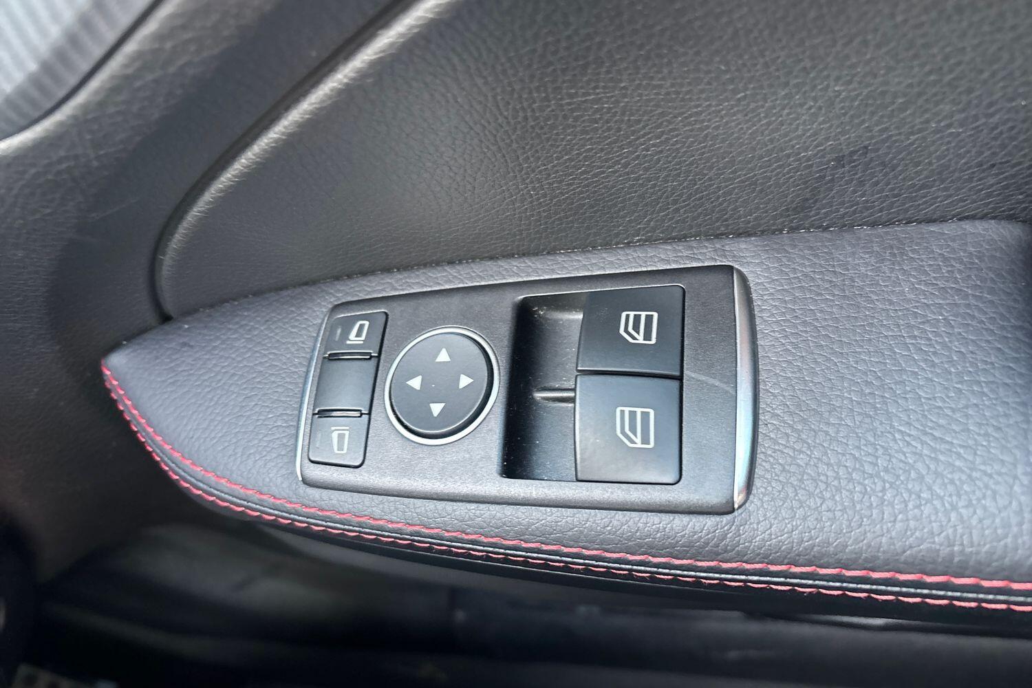 Used Mercedes-Benz SLC 2016 for sale - 77647654: Photo 18