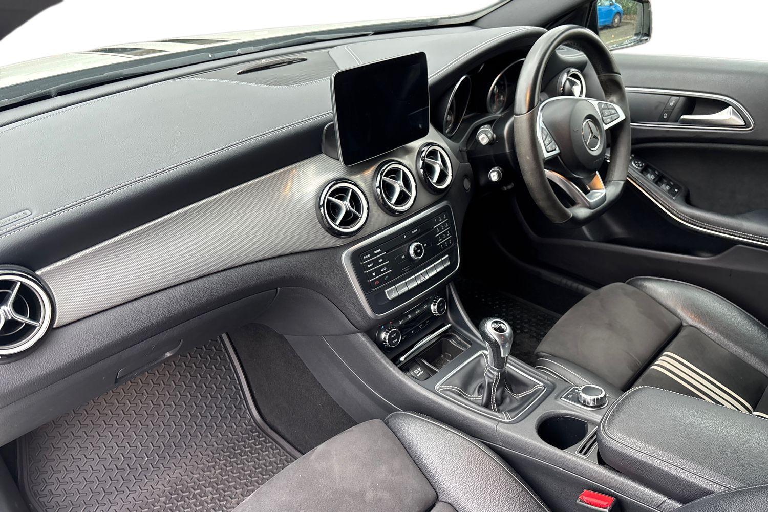 Used Mercedes-Benz A-Class 2017 for sale - 77636473: Photo 10