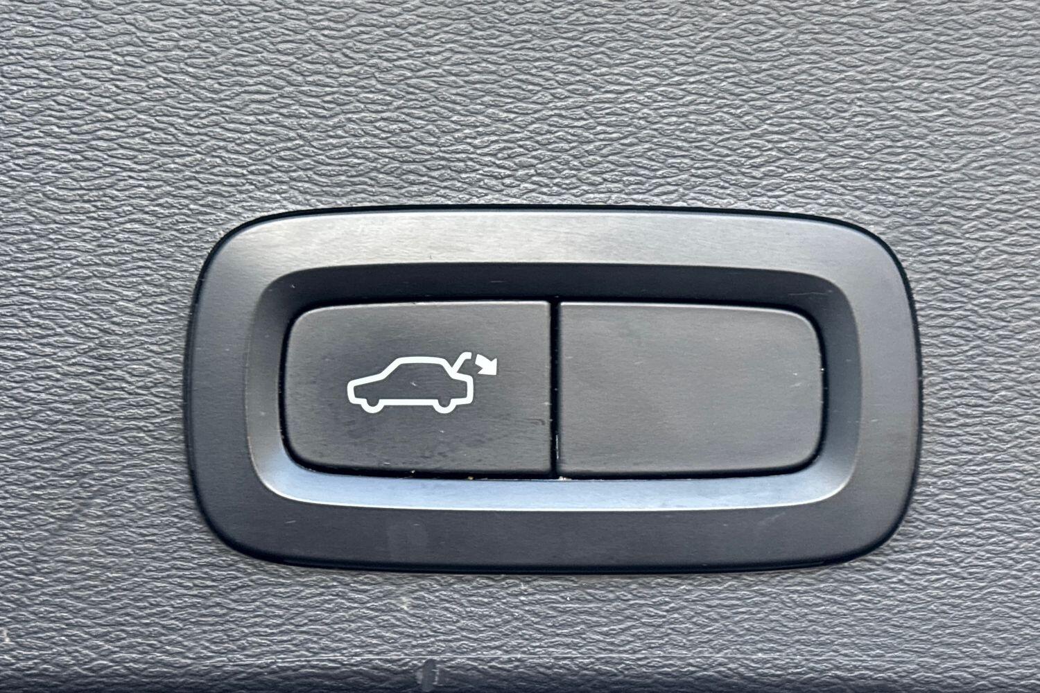 Used Volvo XC40 2021 for sale - 76796966: Photo 24