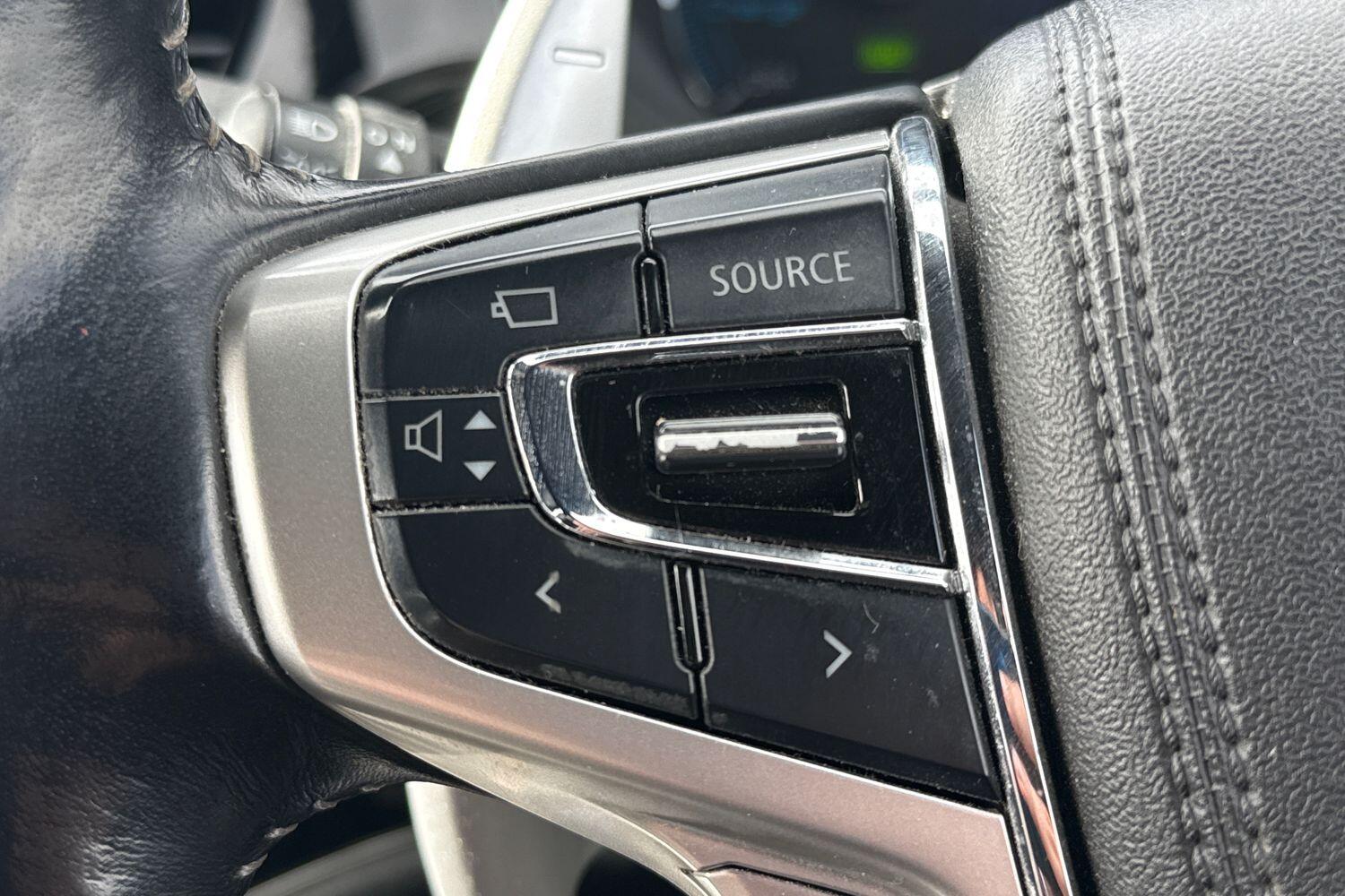 Used Mitsubishi Outlander 2018 for sale - 78080538: Photo 11