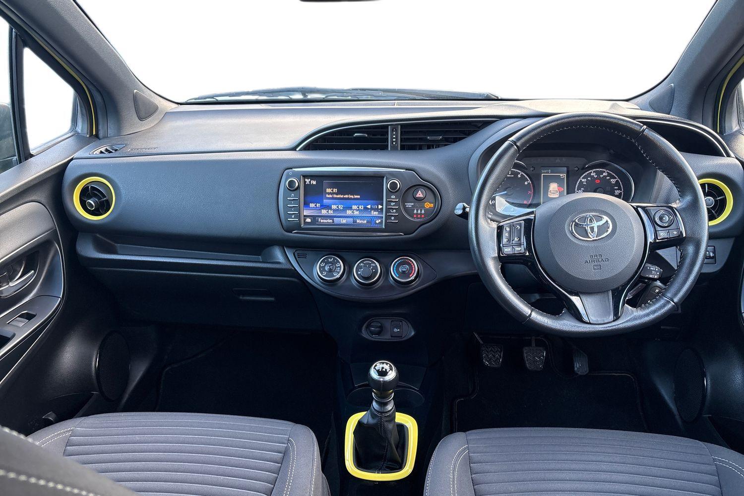 Used Toyota Yaris 2018 for sale - 77435694: Photo 11