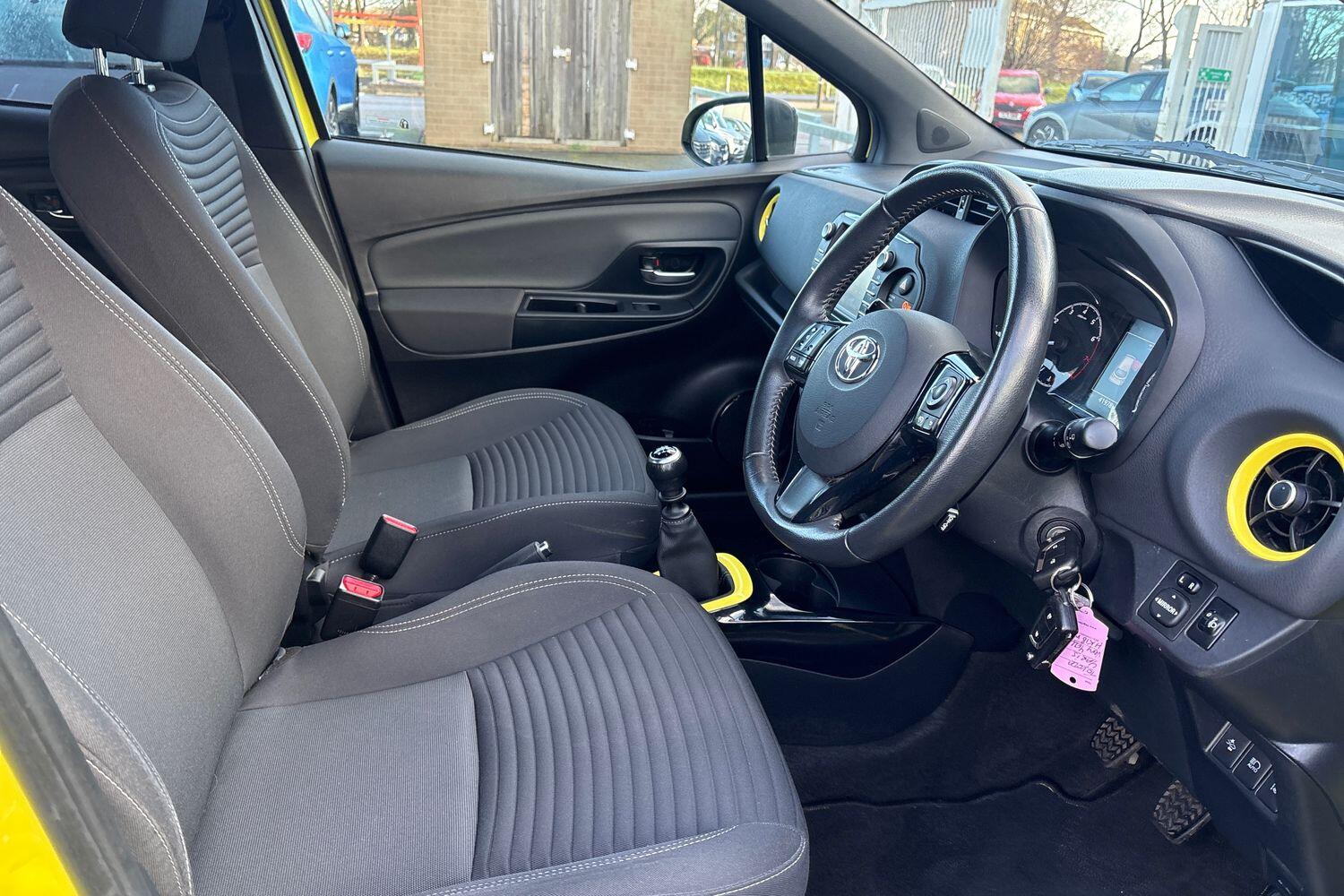 Used Toyota Yaris 2018 for sale - 77435694: Photo 14