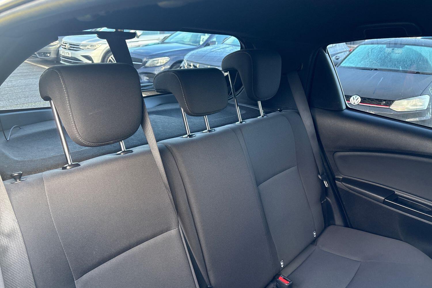 Used Toyota Yaris 2018 for sale - 77435694: Photo 16