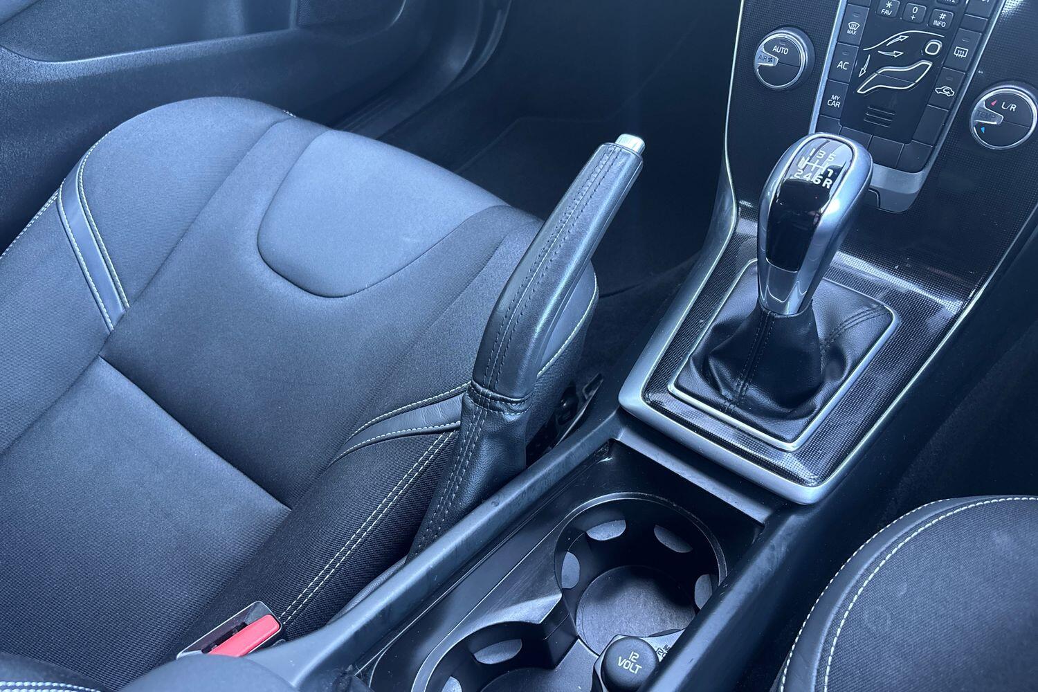 Used Volvo V40 2018 for sale - 77941934: Photo 11