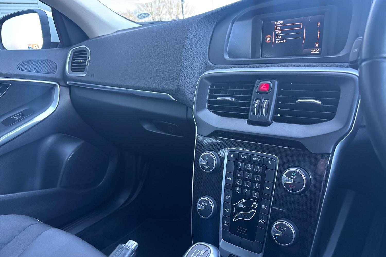 Used Volvo V40 2018 for sale - 77941934: Photo 13