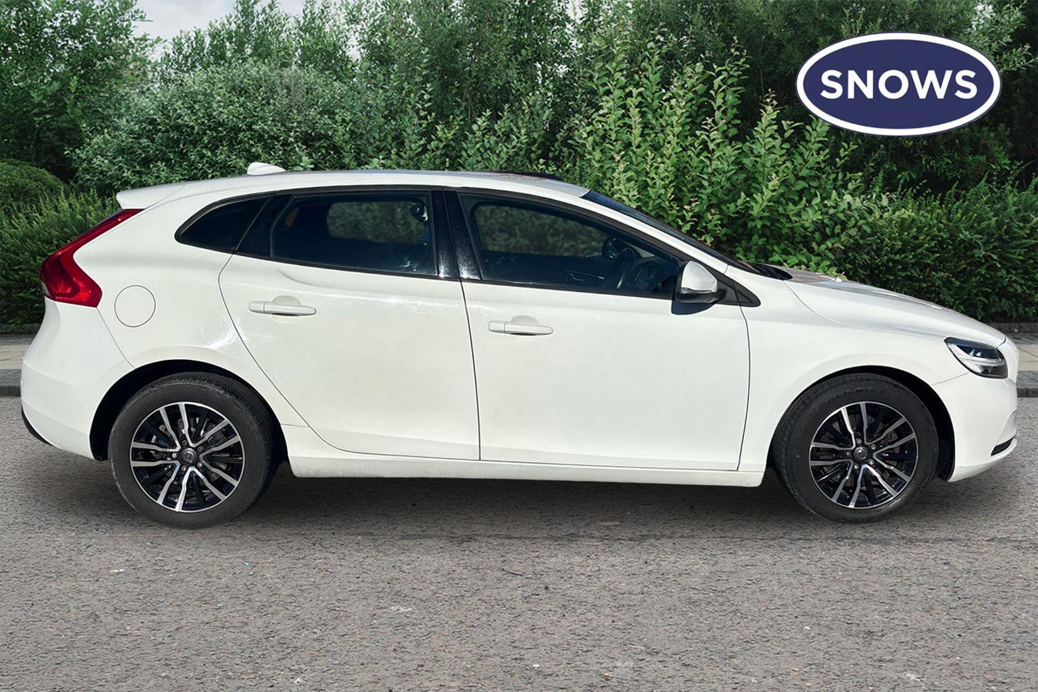 Used Volvo V40 2018 for sale - 77941934: Photo 6