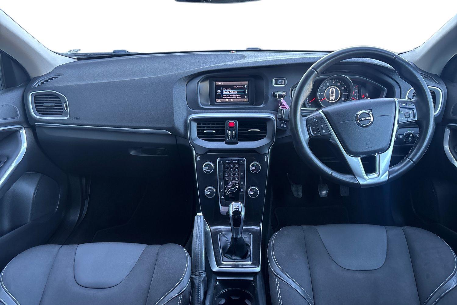 Used Volvo V40 2018 for sale - 77941934: Photo 9