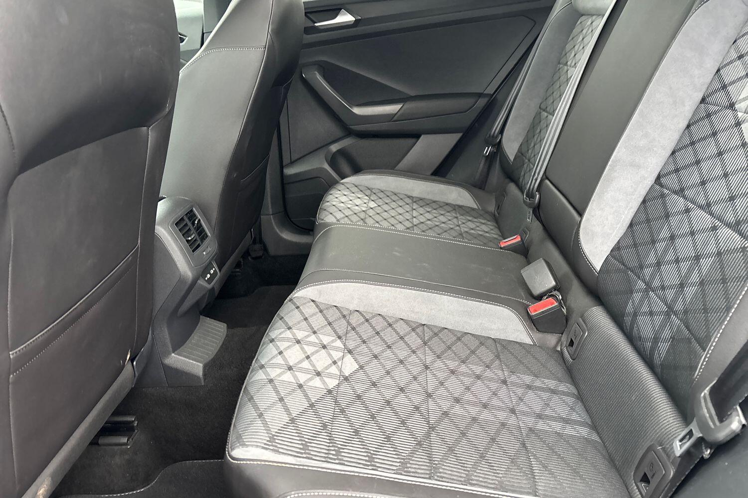 Used Volkswagen T-Roc 2023 for sale - 77679384: Photo 15