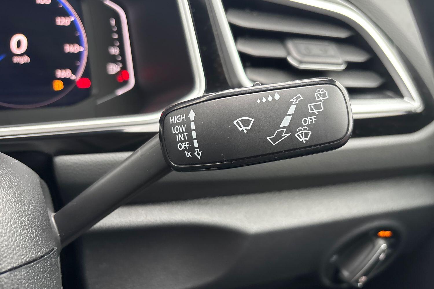 Used Volkswagen T-Roc 2023 for sale - 77679384: Photo 22