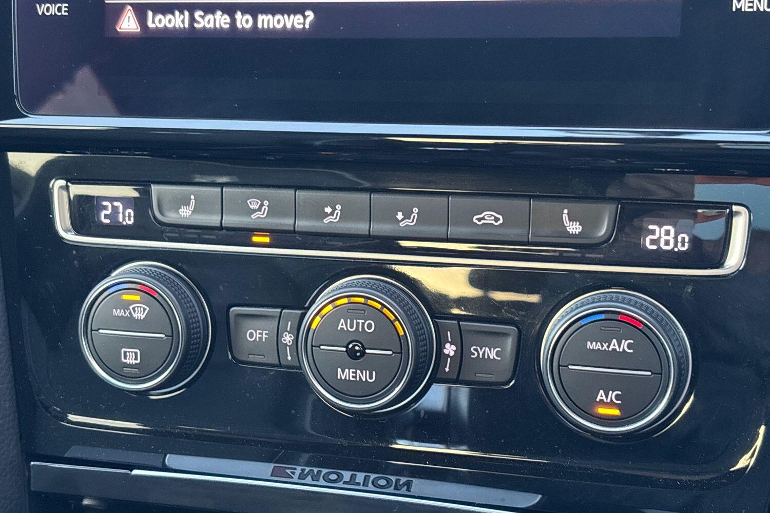 Used Volkswagen Golf 2020 for sale - 77132900: Photo 20