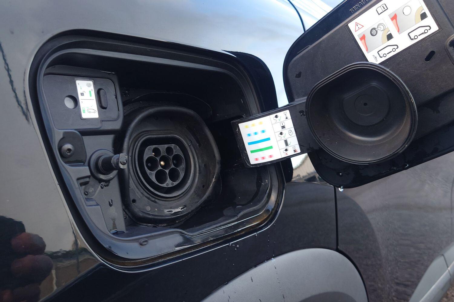 Used Renault Captur 2021 for sale - 76803679: Photo 24