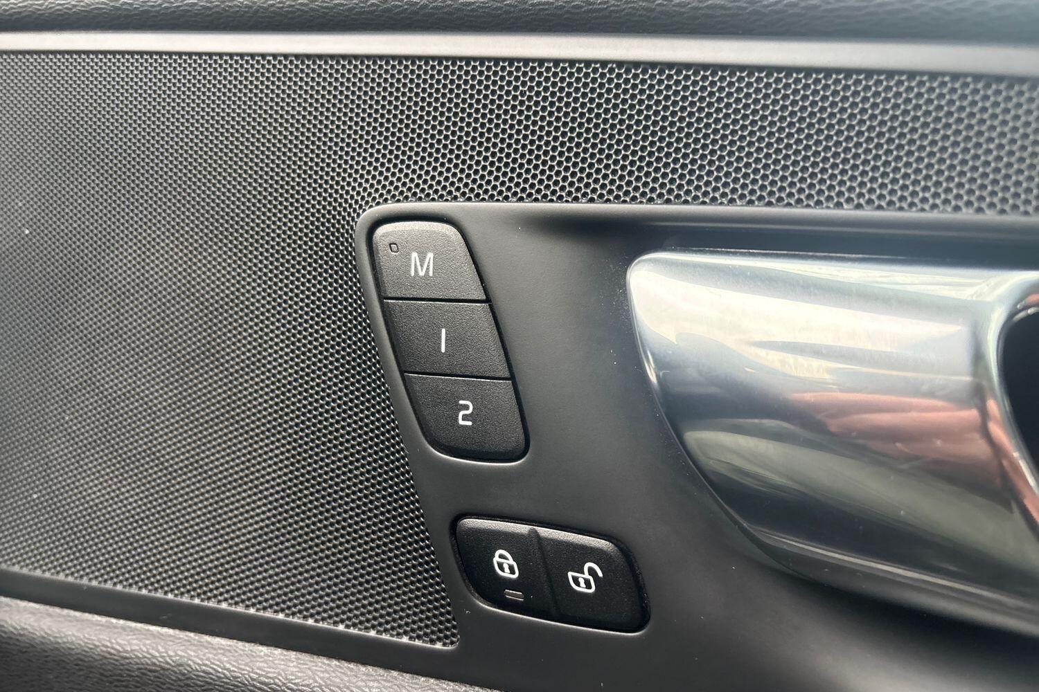 Used Volvo XC60 2019 for sale - 76819031: Photo 17