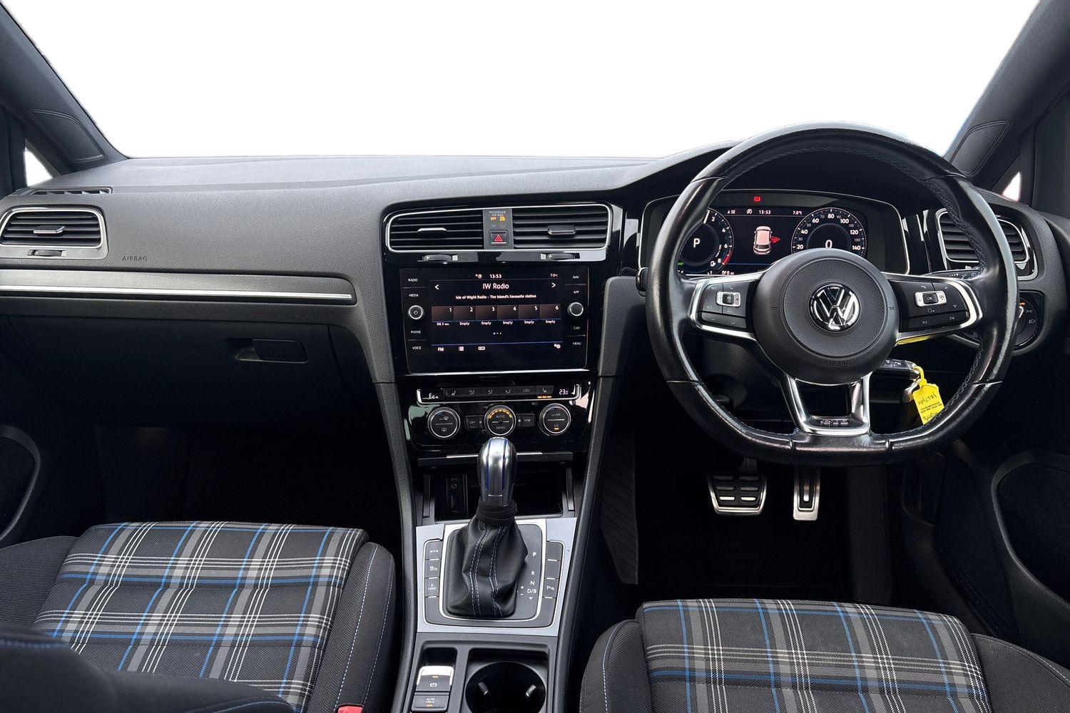 Used Volkswagen Golf 2017 for sale - 77205190: Photo 10