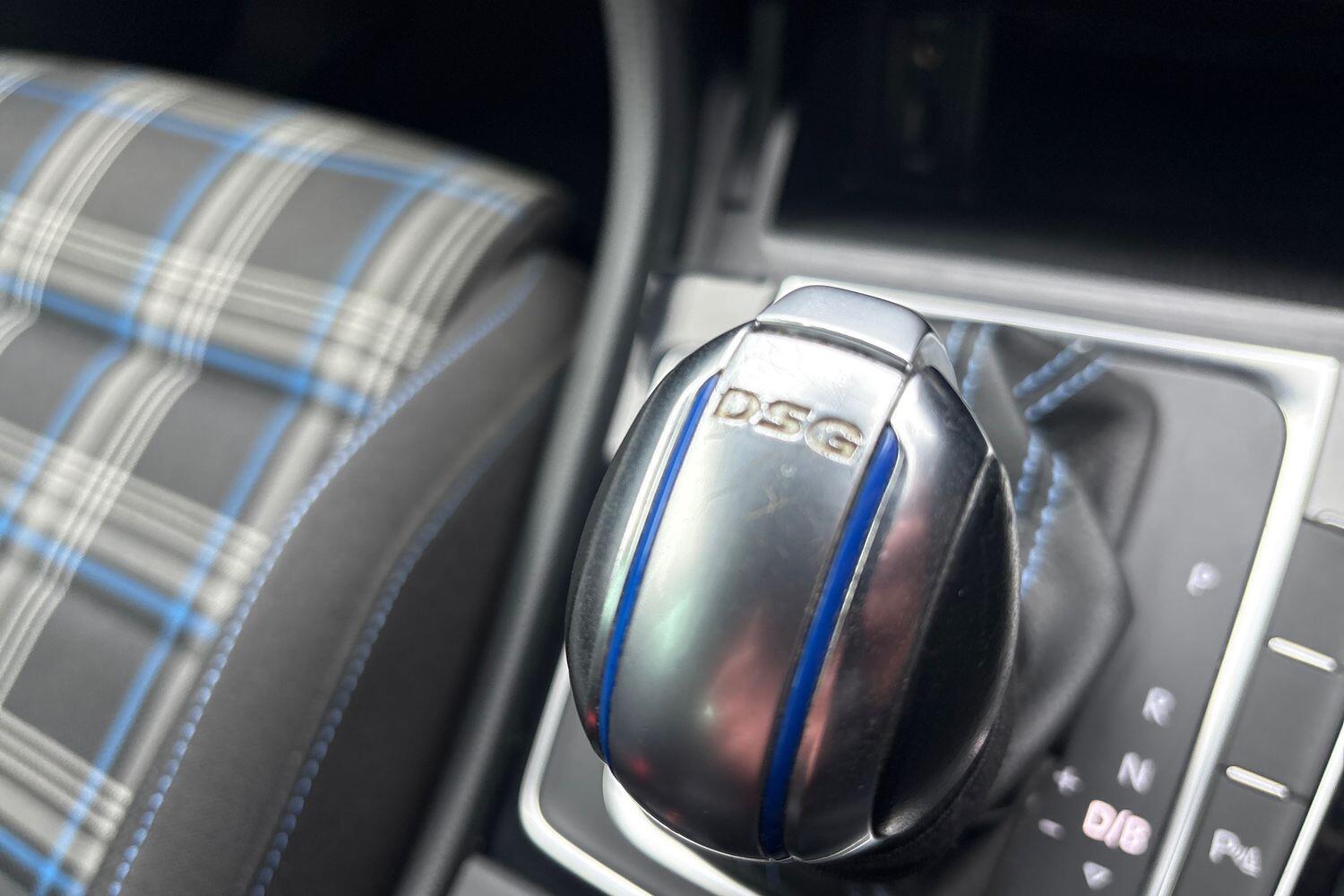 Used Volkswagen Golf 2017 for sale - 77205190: Photo 12