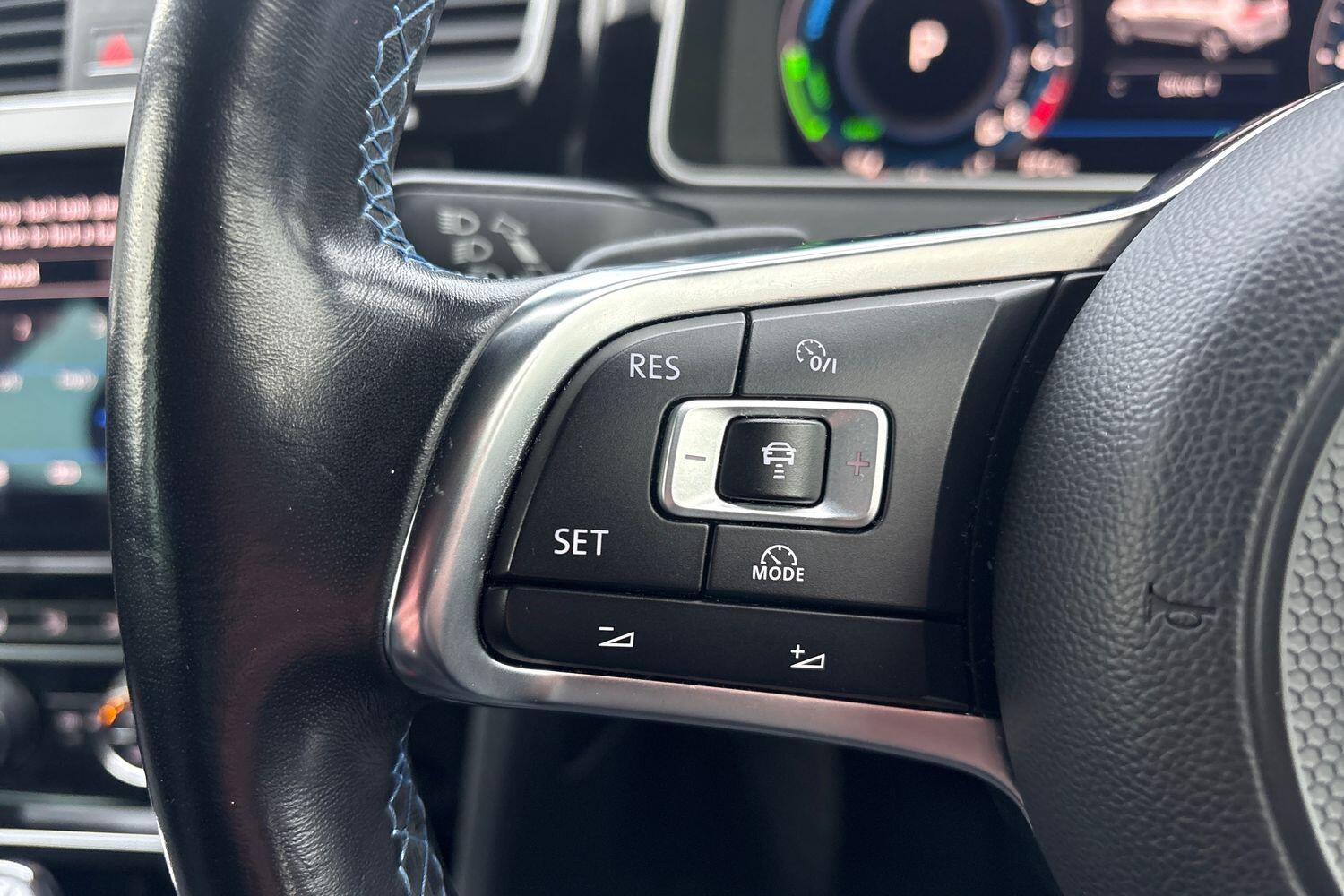 Used Volkswagen Golf 2017 for sale - 77205190: Photo 18