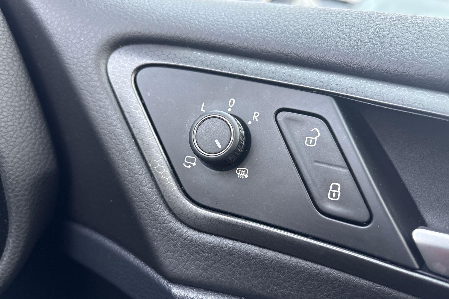 Used Volkswagen Golf 2017 for sale - 77205190: Photo 20