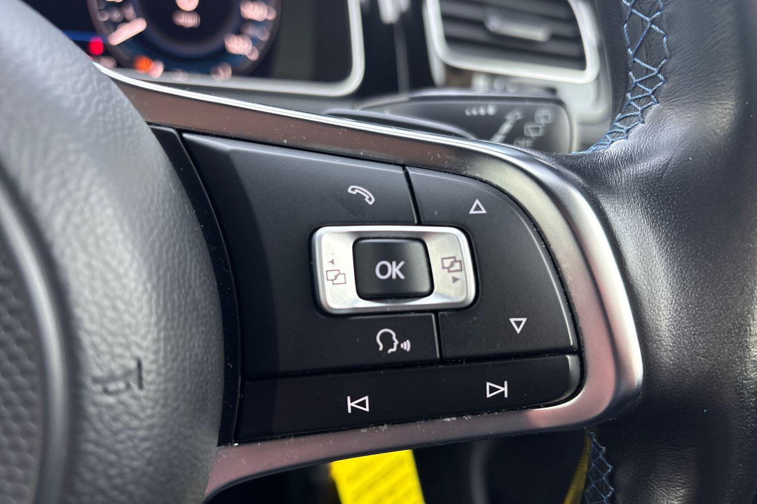 Used Volkswagen Golf 2017 for sale - 77205190: Photo 21