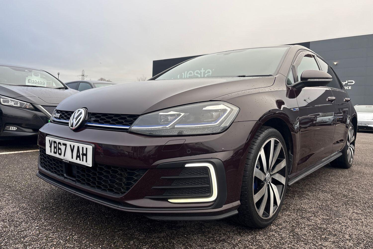 Used Volkswagen Golf 2017 for sale - 77205190: Photo 3