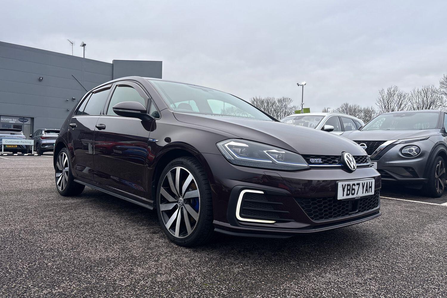 Used Volkswagen Golf 2017 for sale - 77205190: Photo 5