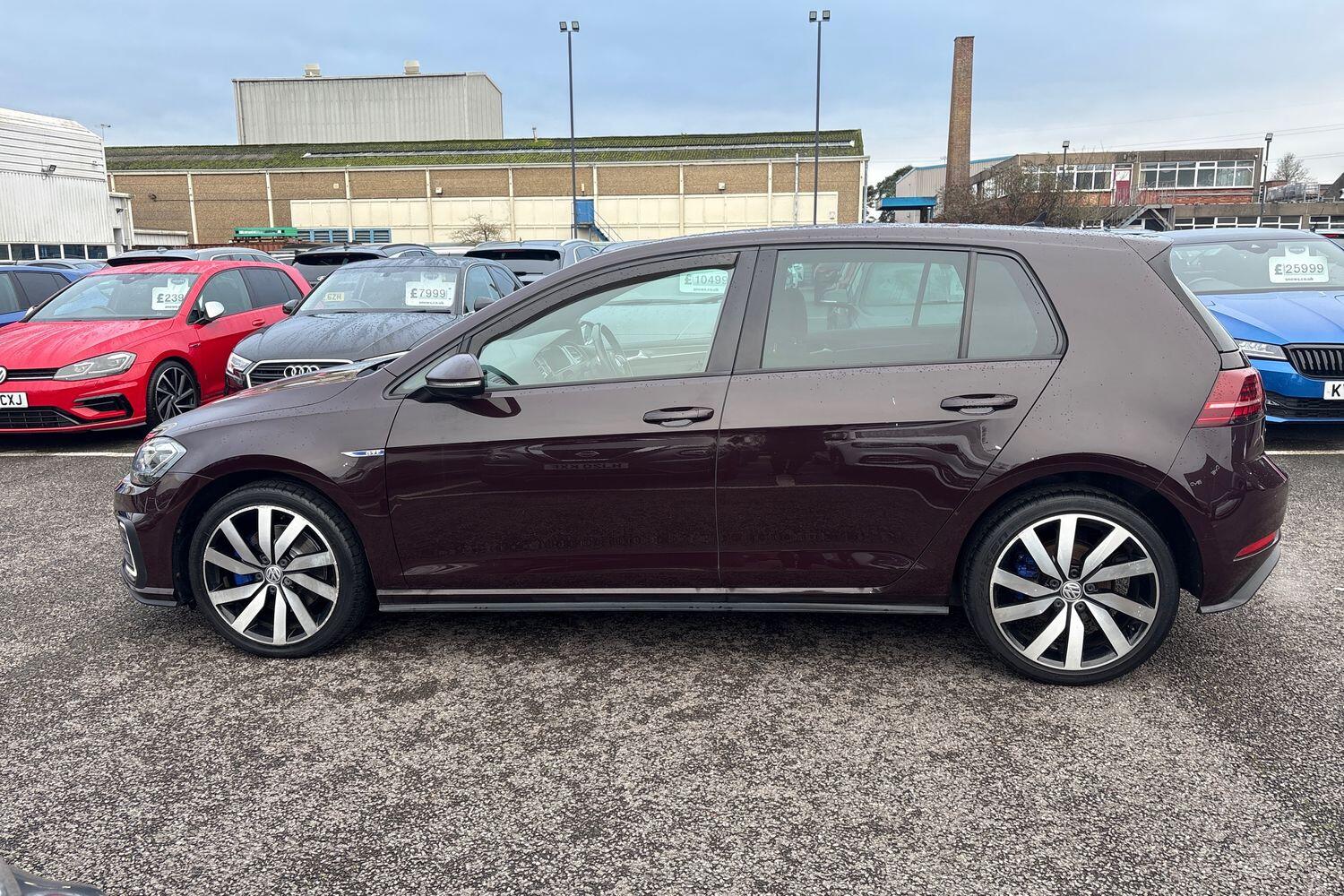 Used Volkswagen Golf 2017 for sale - 77205190: Photo 6