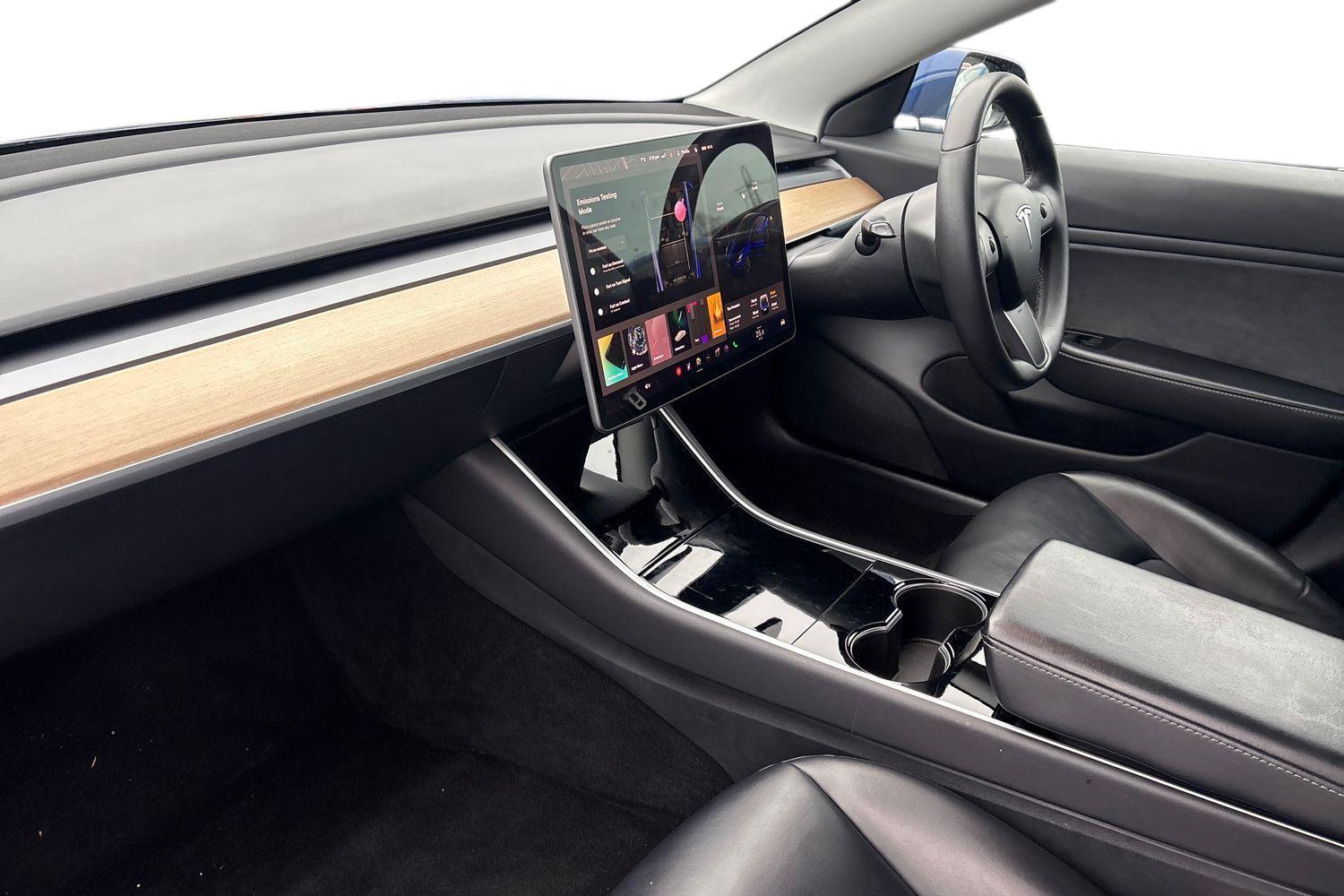 Used Tesla Model 3 2019 for sale - 77679380: Photo 2