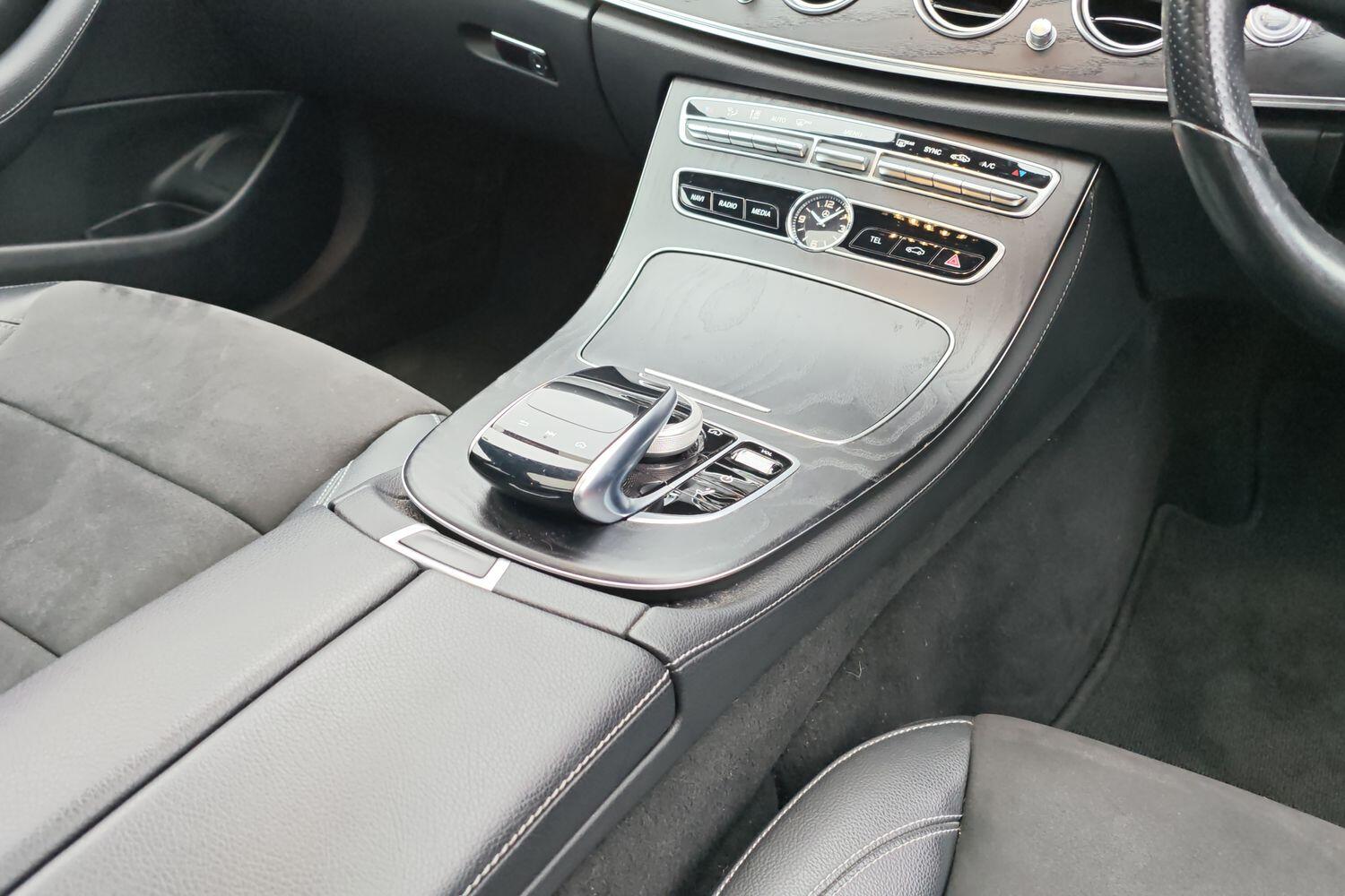 Used Mercedes-Benz E Class 2020 for sale - 77703077: Photo 11