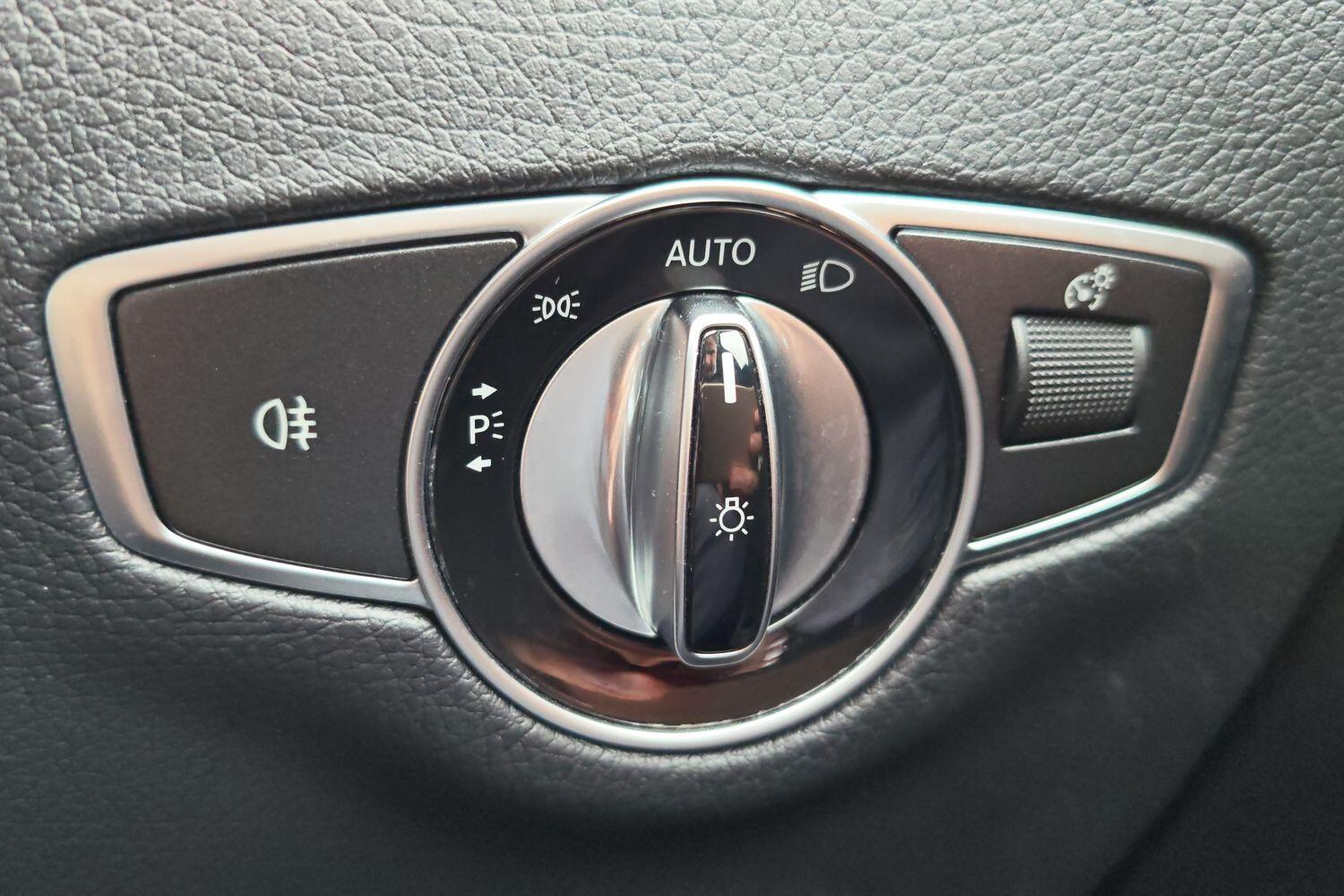 Used Mercedes-Benz E Class 2020 for sale - 77703077: Photo 23