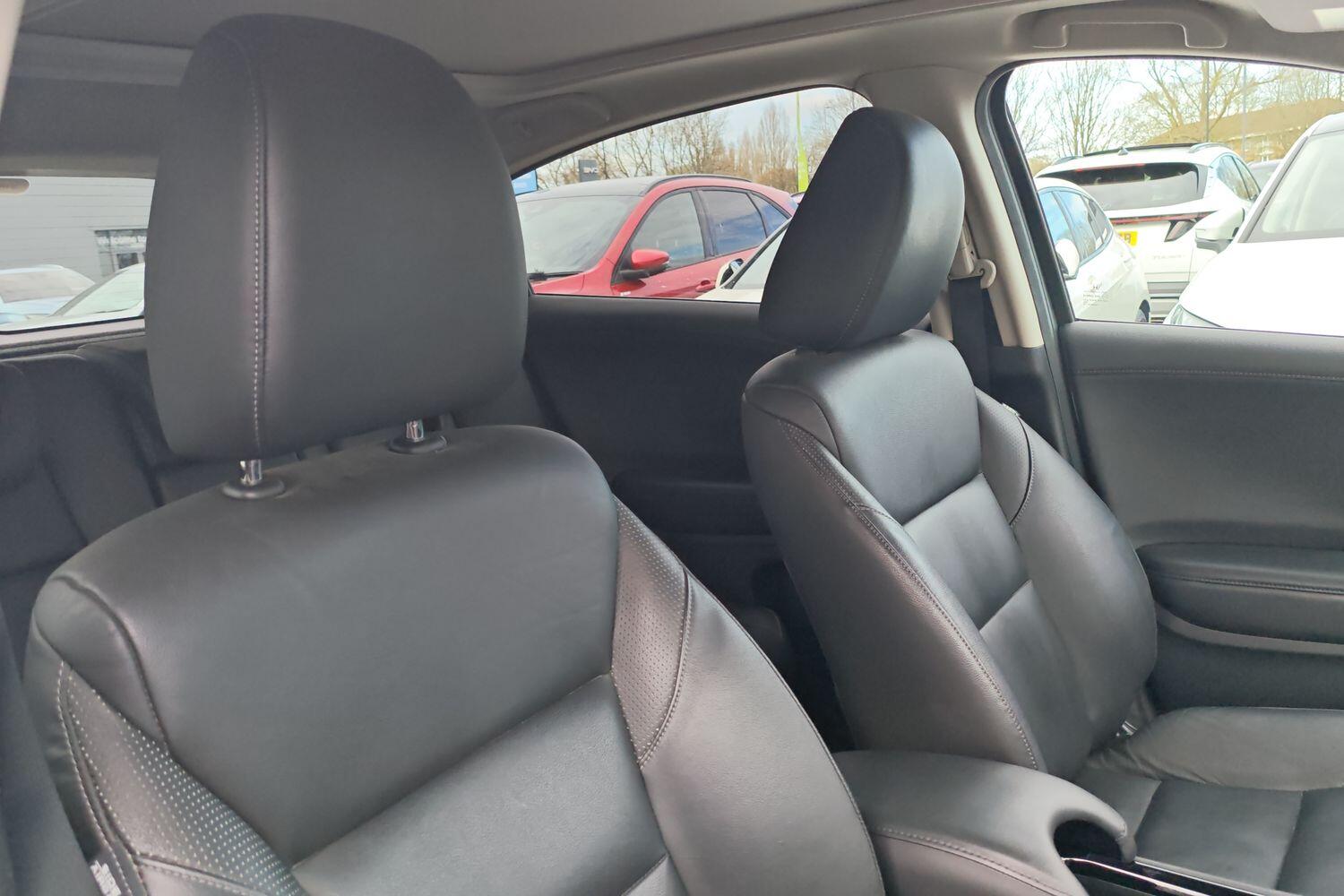 Used Honda HR-V 2018 for sale - 78158910: Photo 12