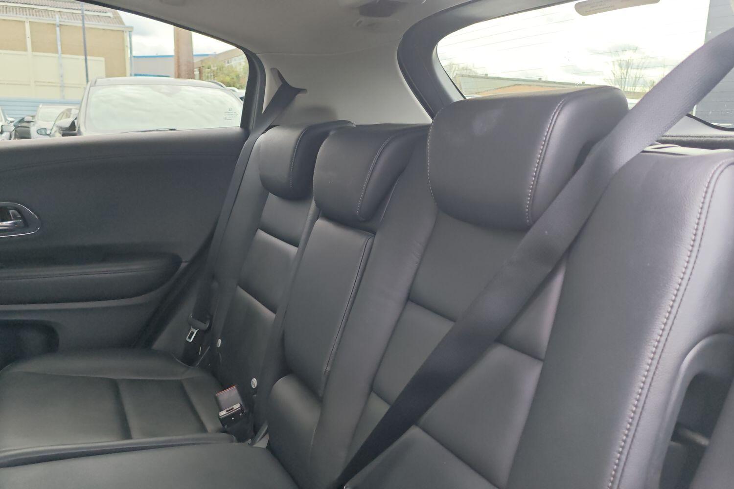 Used Honda HR-V 2018 for sale - 78158910: Photo 14