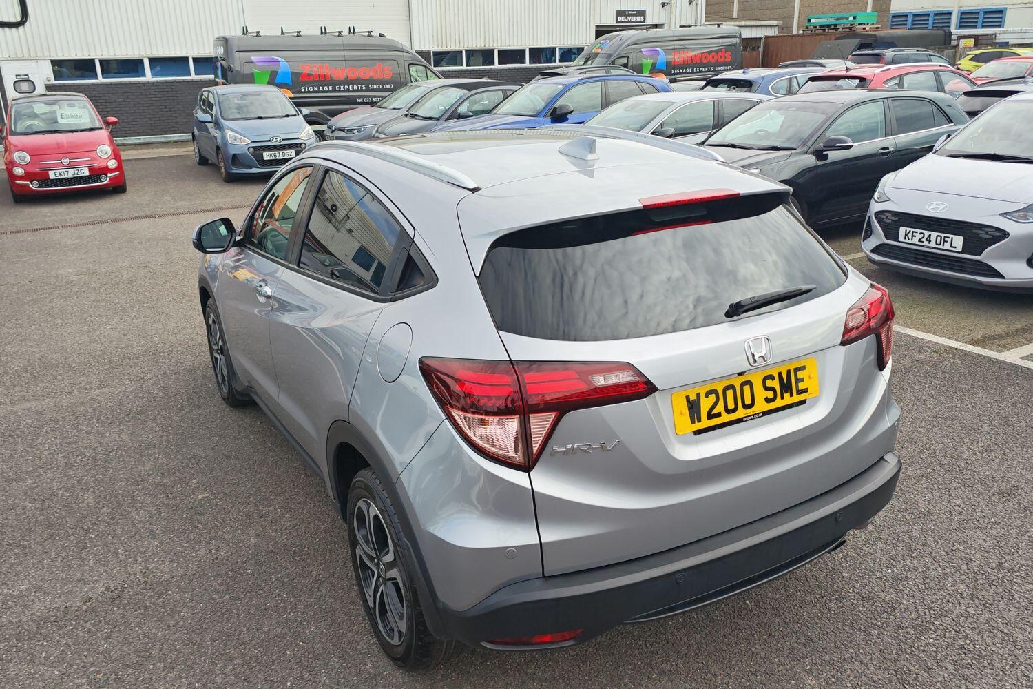 Used Honda HR-V 2018 for sale - 78158910: Photo 6