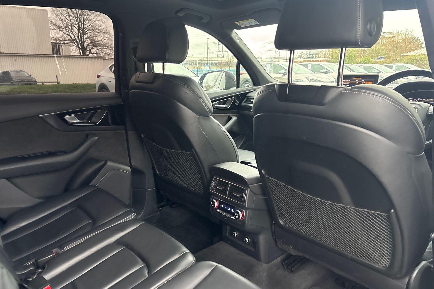 Used Audi Q7 2018 for sale - 77599981: Photo 16