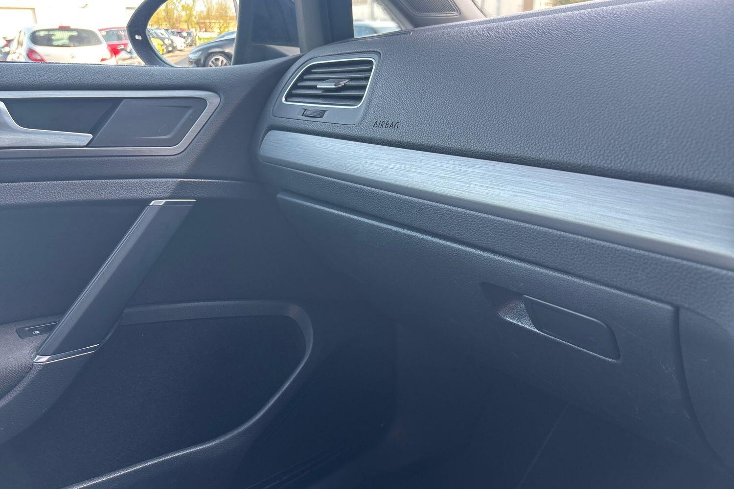 Used Volkswagen Golf 2016 for sale - 78169306: Photo 23