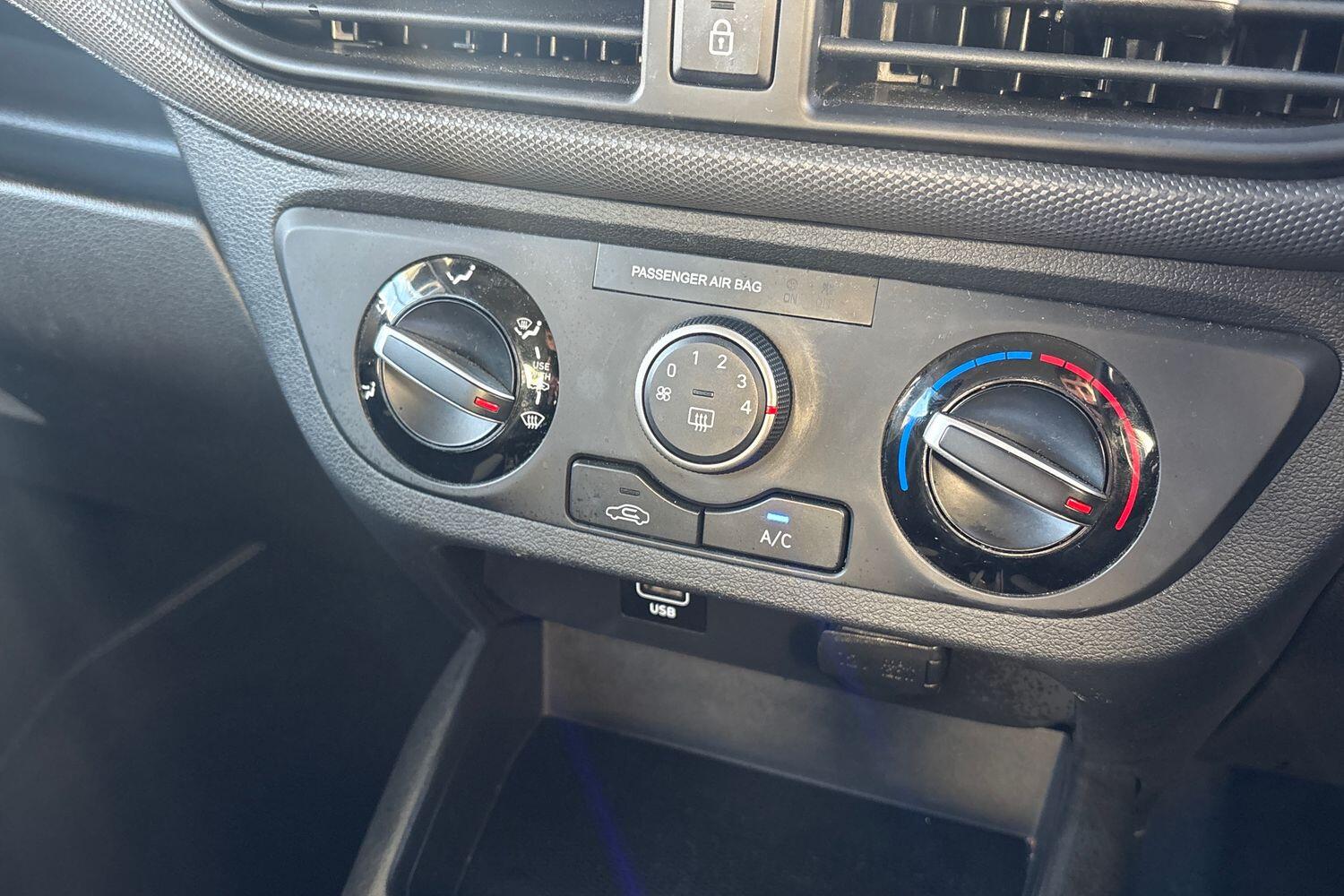 Used Hyundai i10 2022 for sale - 77921523: Photo 21