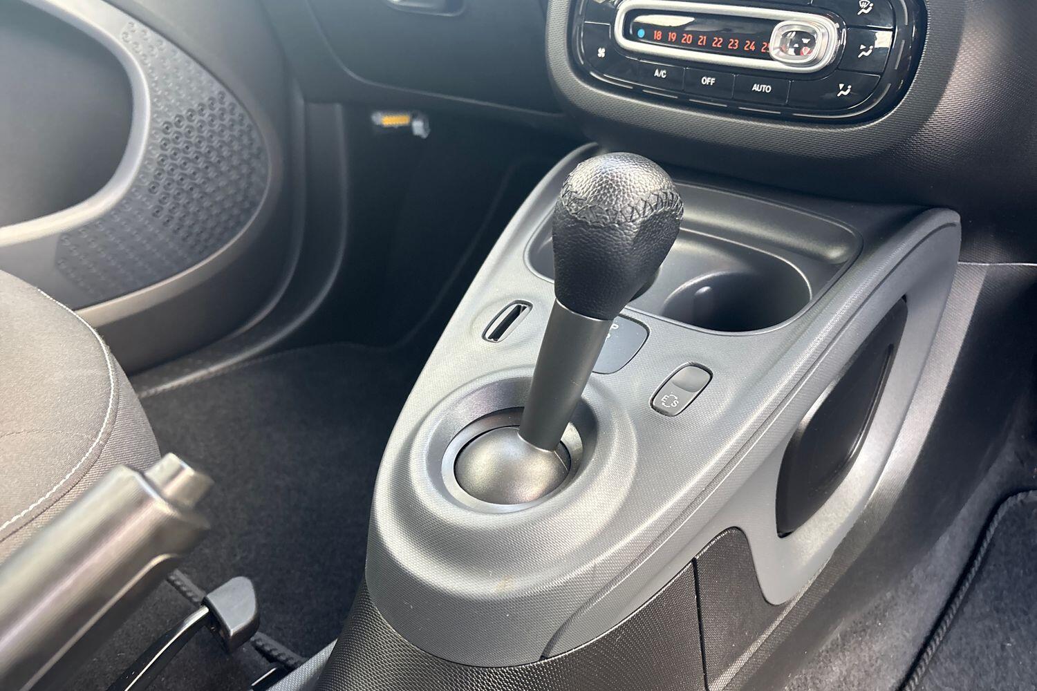 Used smart fortwo 2018 for sale - 76908547: Photo 10