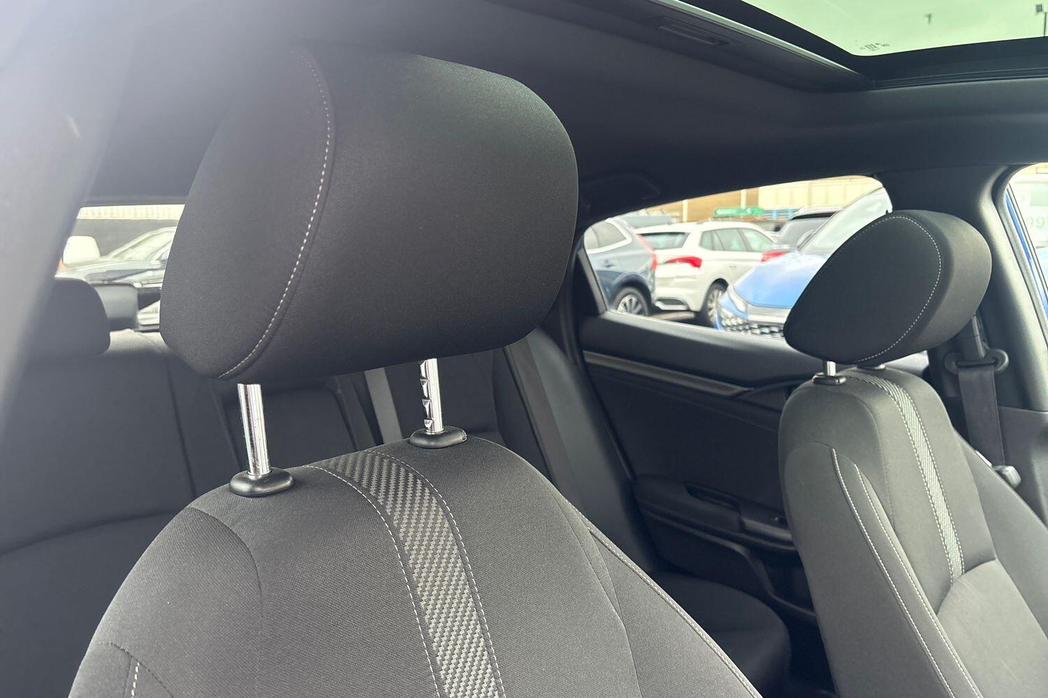 Used Honda Civic 2019 for sale - 77613874: Photo 14