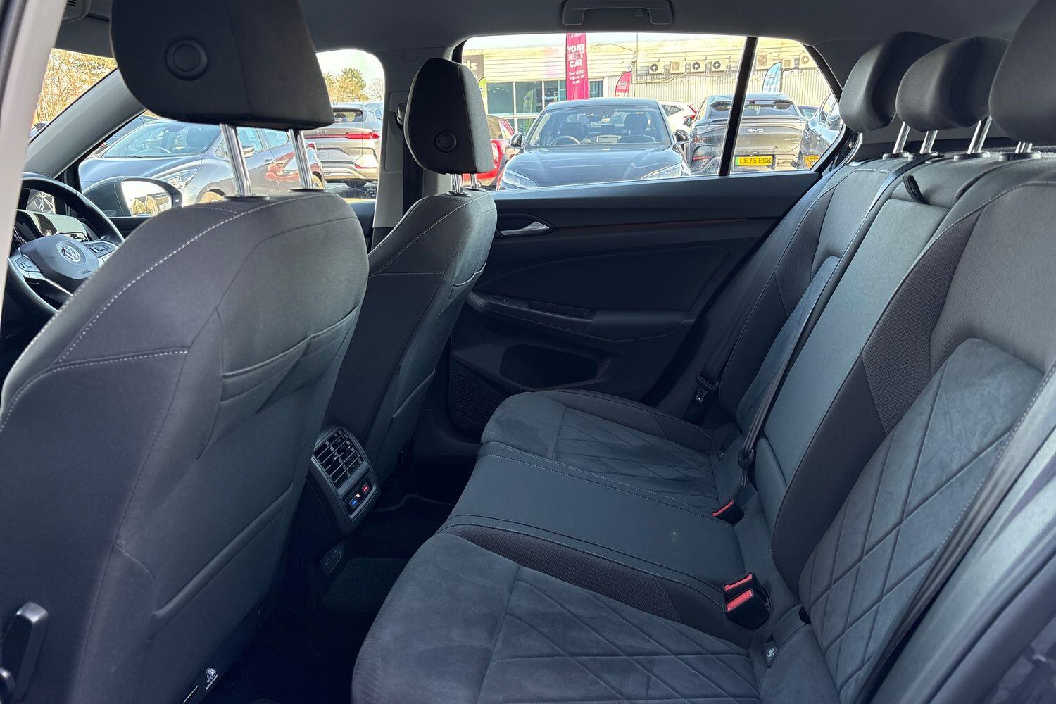 Used Volkswagen Golf 2020 for sale - 77739817: Photo 14