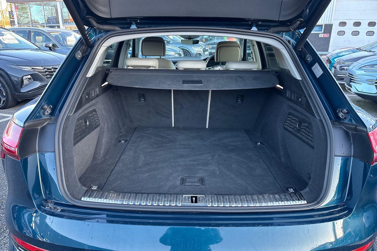 Used Audi e-tron 2020 for sale - 77354315: Photo 25